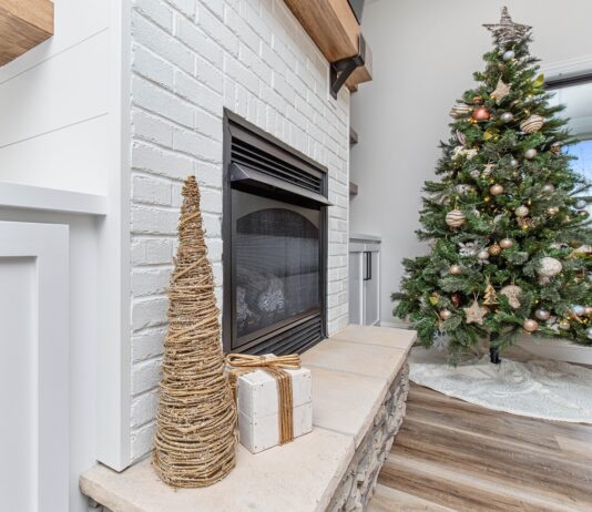 Weihnachtsbaum in der Wohnung